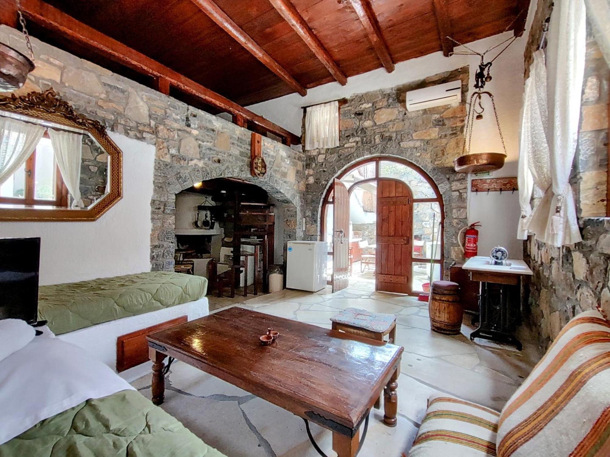 Elounda Traditional Homes Of Crete Exterior foto